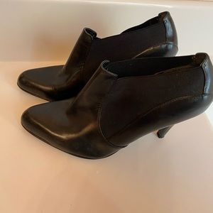 Nine West Black ankle booties